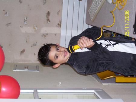 moi au mariage de ma cousine